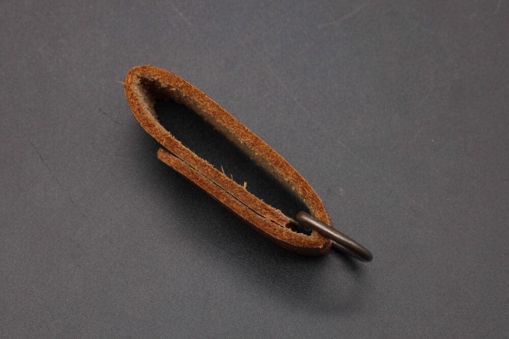 Leather belt loop - Image 3