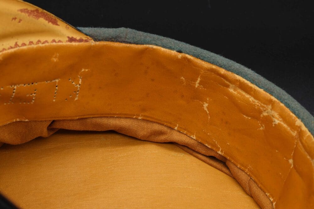 Early Gendarmerie/Police Visor Cap by Peküro - Image 13