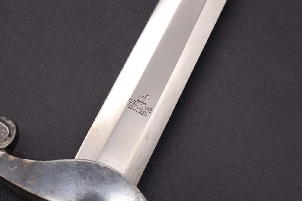 Early Army dagger by Rob Klaas - Image 2
