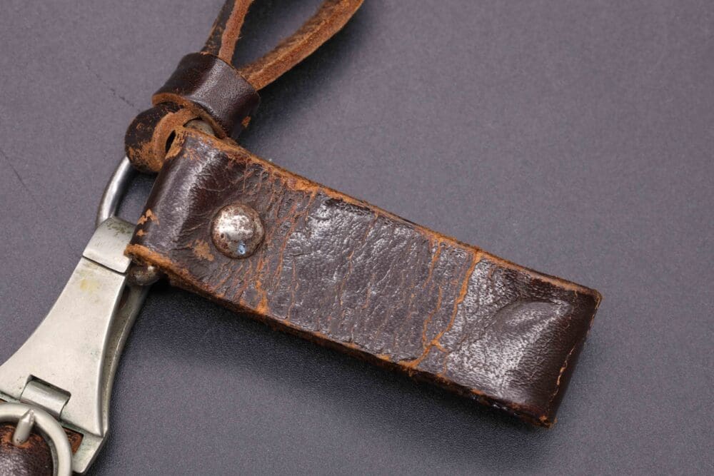Early 3-Point SA Dagger Hanger - Image 5