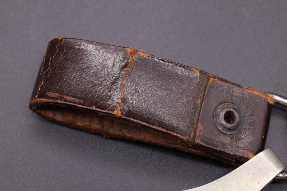 Early 3-Point SA Dagger Hanger - Image 9