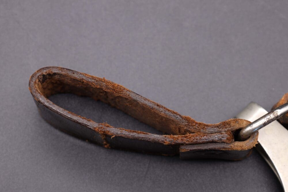 Early 3-Point SA Dagger Hanger - Image 10
