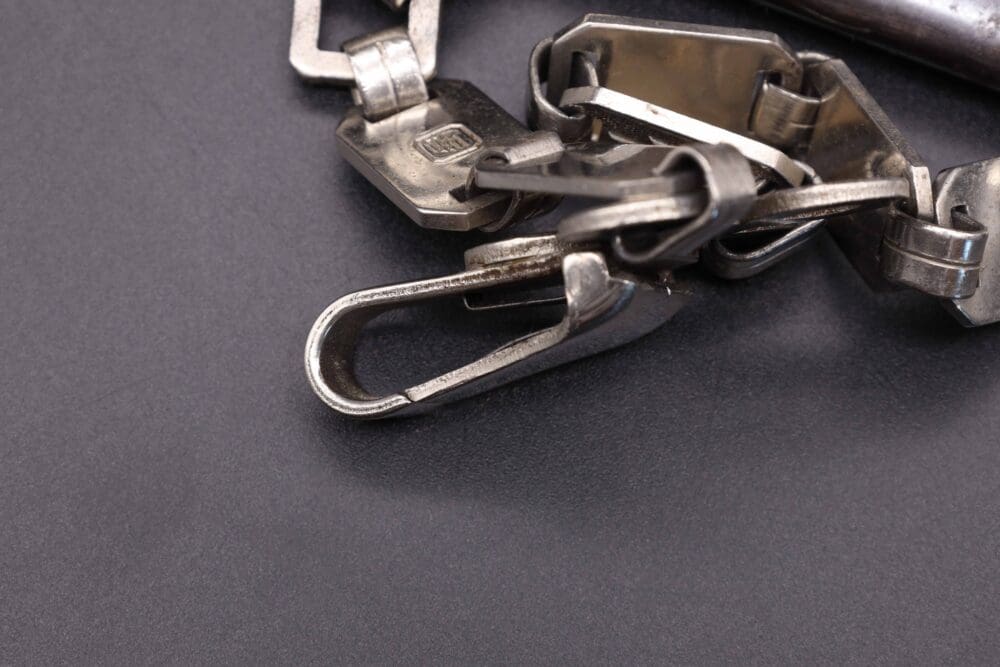 M36 Chained SS Dagger - Image 40