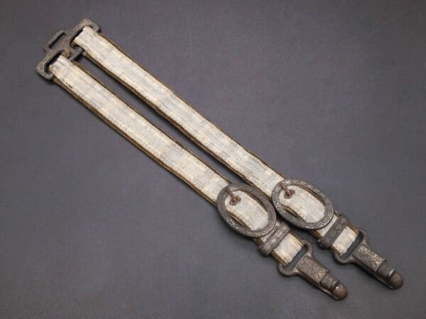 Deluxe Army Dagger Hangers