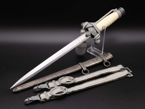 Army Officers Dagger by Höller