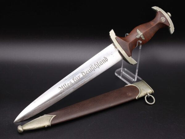 M33 SA Dagger by Eickhorn