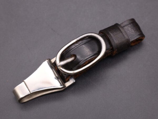 Near Mint SA/NSKK Dagger Hanger – M5/25